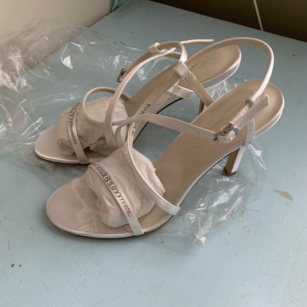 Formal shoes